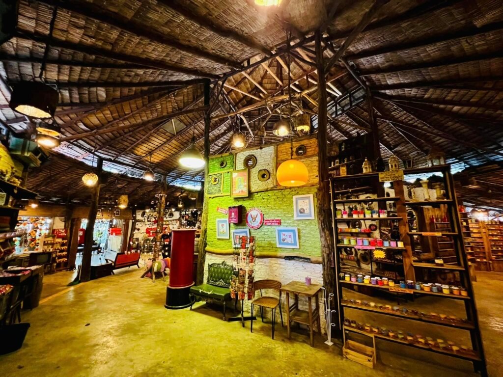 ที่เที่ยวราชบุรี 2566 บ้านหอมเทียน